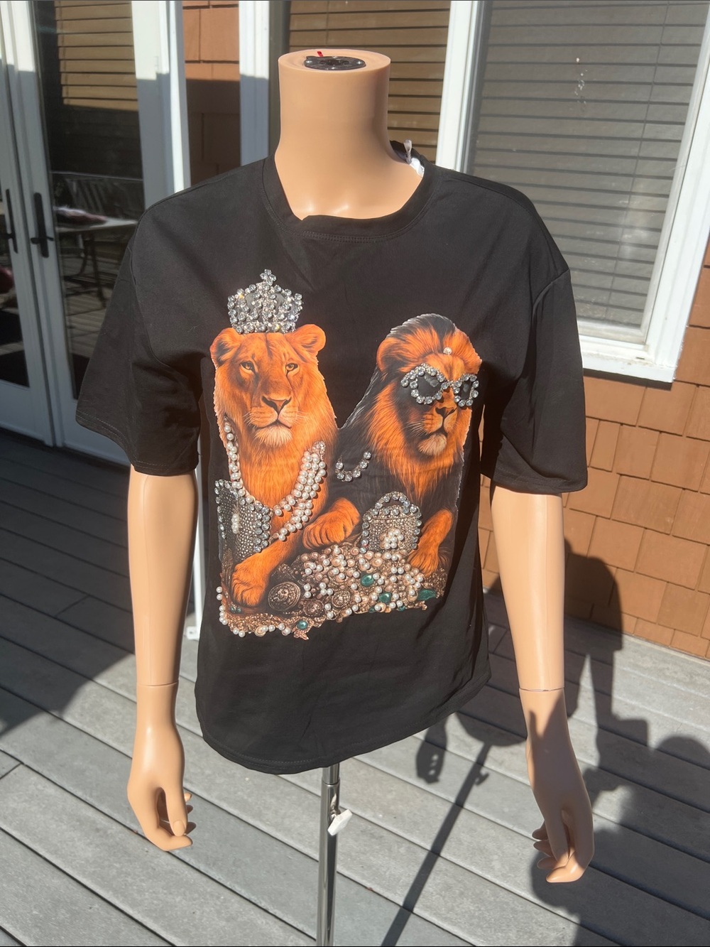 Black Graphic Tee with Embellished Lions Design Size S/M